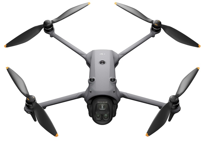 DJI<br/>DJI MAVIC 4 PRO FLY MORE COMBO + RC-2