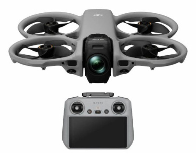 DJI<br/>AVATA 360 ET RADIO RC 2