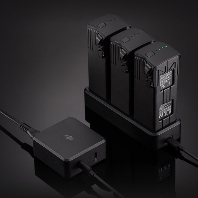 DJI<br/>ADAPTATEUR SECTEUR DJI 100W USB C