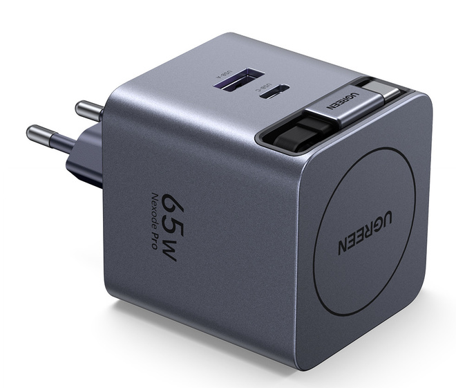 UGREEN<br/>charg sect 65w 2 port + usb/c retractabl