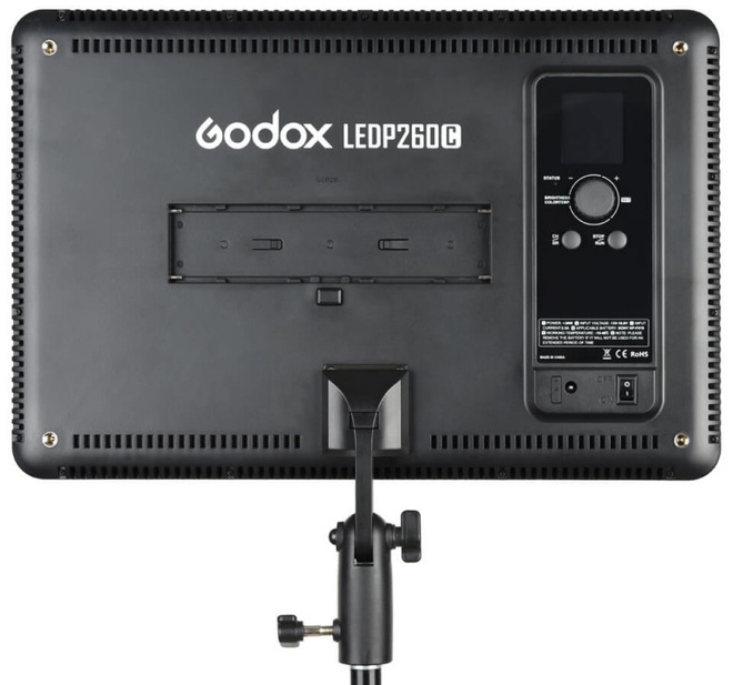GODOX<br/>PROJECTEUR LED P260C POUR LA VIDEO